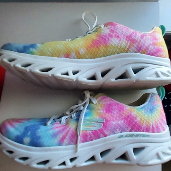 Skechers Glide Step Memory Foam Sneakers Comfort Shoe Tie Dye Rainbow 9.5 Air - Picture 6 of 10